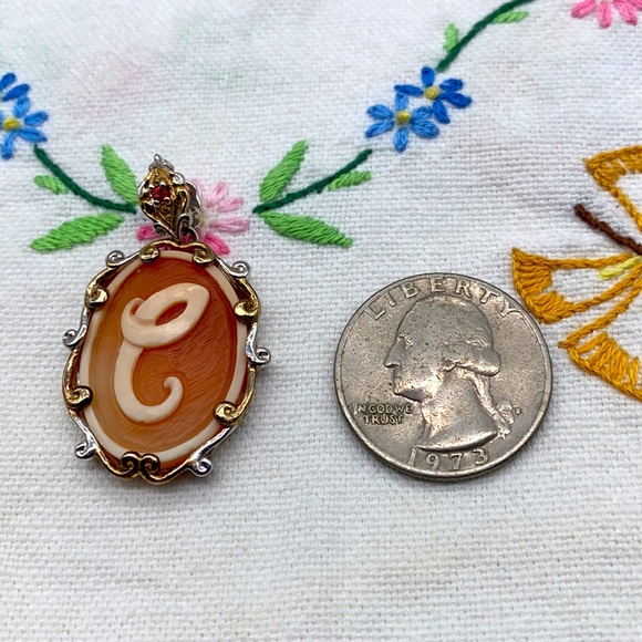Gems En Vogue oval shaped hand carved initial, C cameo pendant 🌹 - Picture 3 of 7